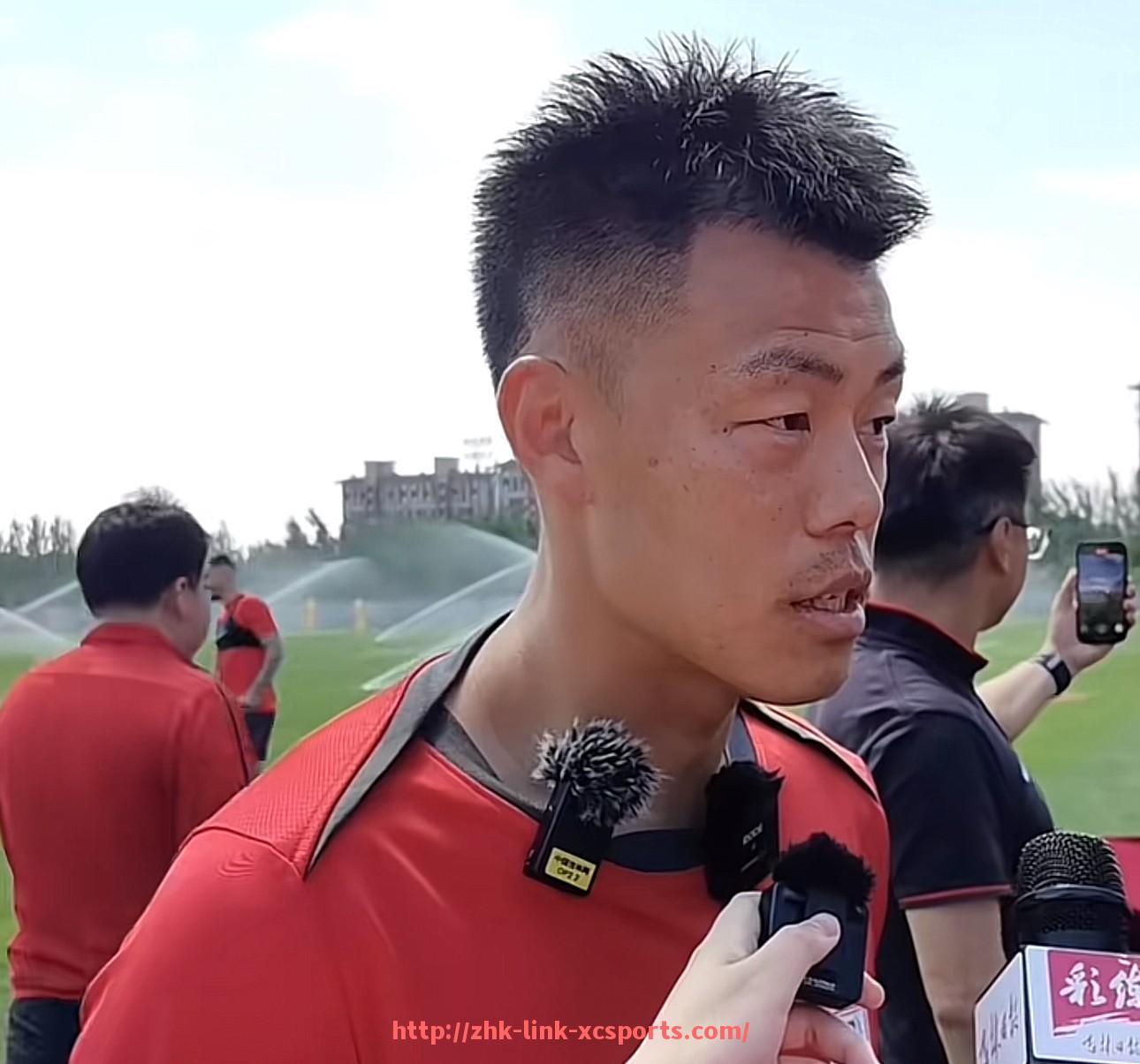 杏彩体育-世俱杯比赛中球员关键传球成功率统计及进攻策动效率评价