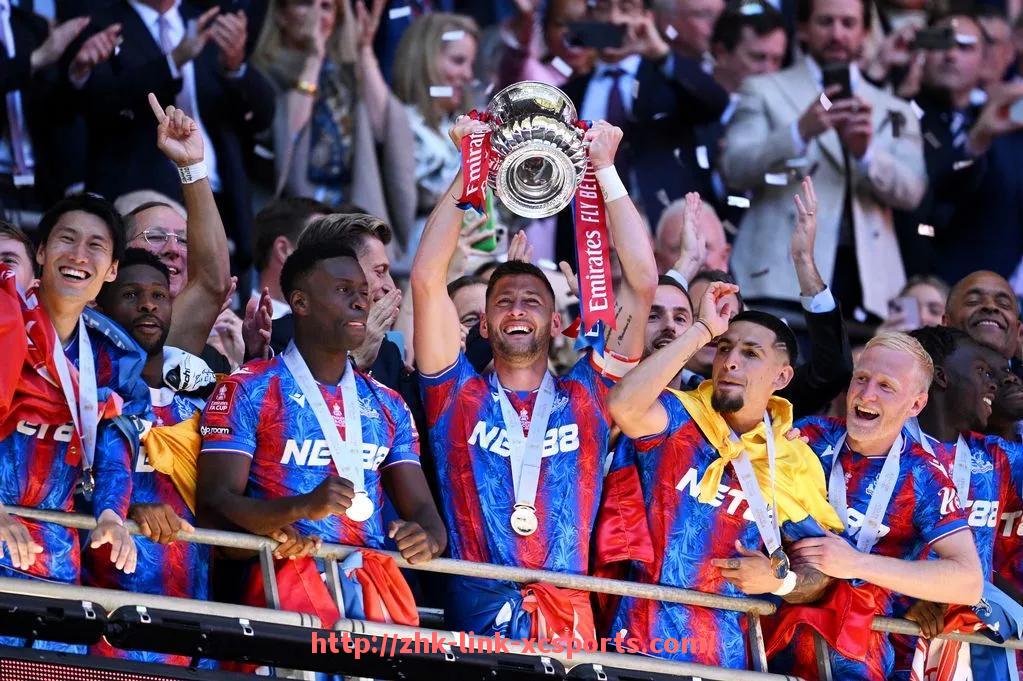 杏彩体育-法甲赛季转会记录统计及体育竞技影响分析